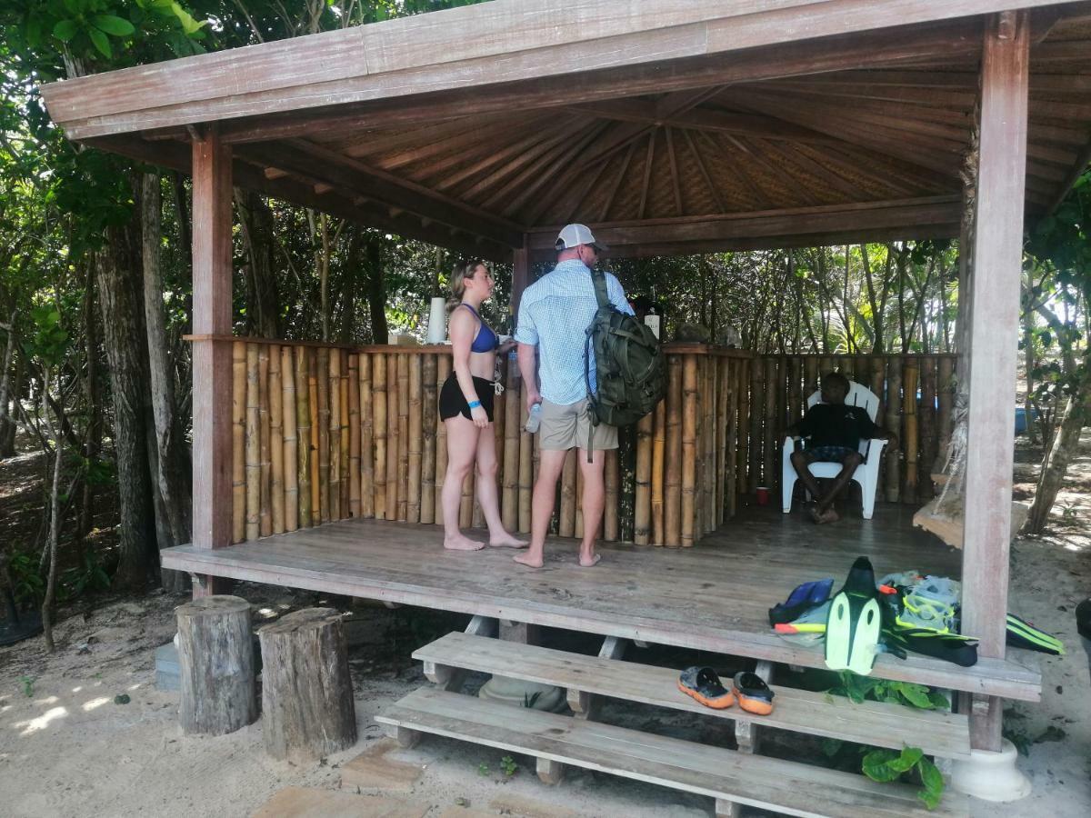 Sonny Island Resort Cabanas Frente Al Mar Punta Bajo Rico Zewnętrze zdjęcie